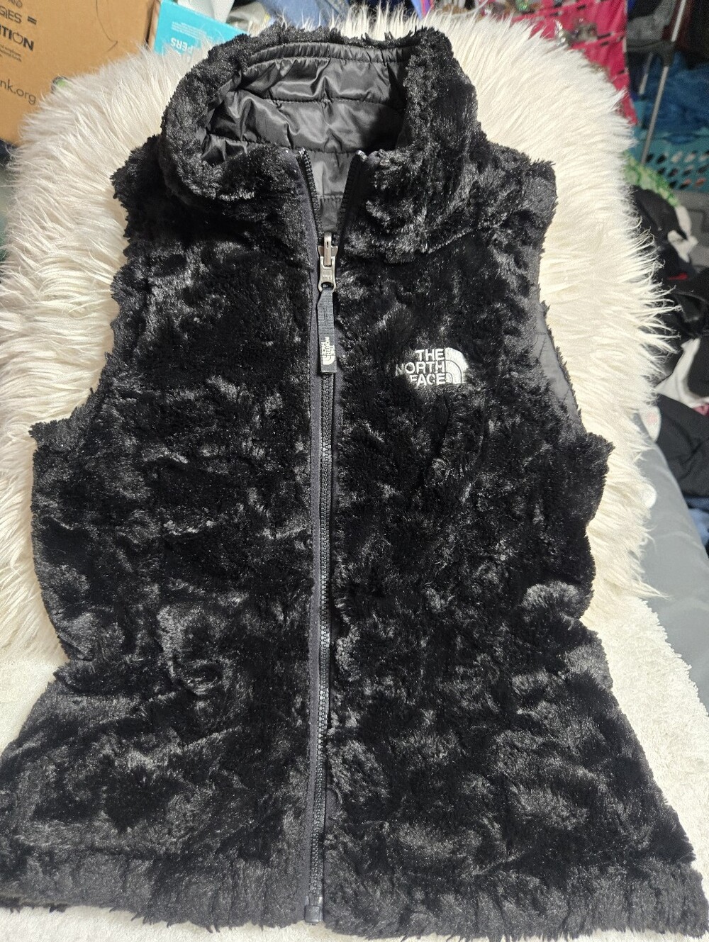 The North Face Girls' Mossbud Swirl Reversible Vest in black Sz Small 7/8